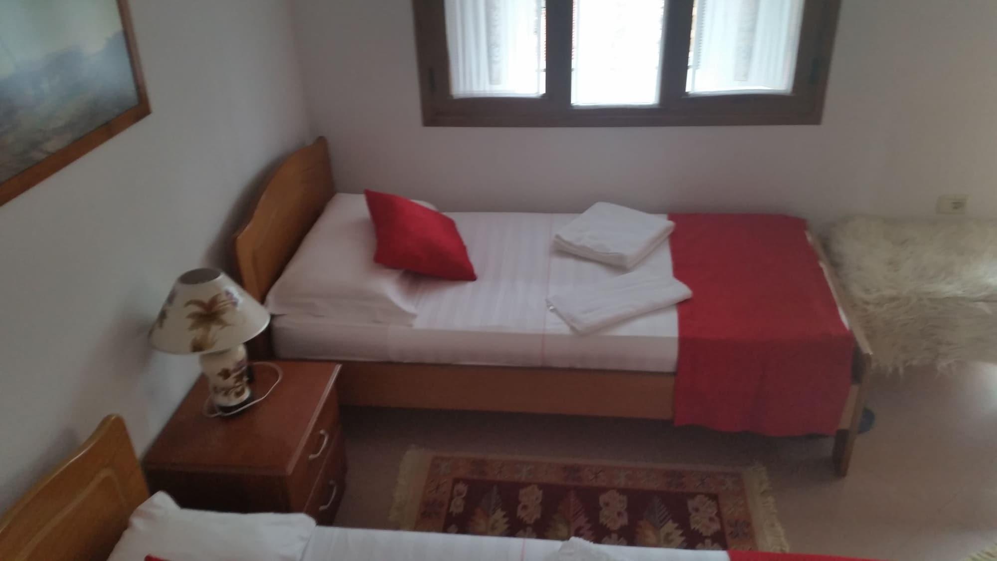 Hotel Berati Εξωτερικό φωτογραφία
