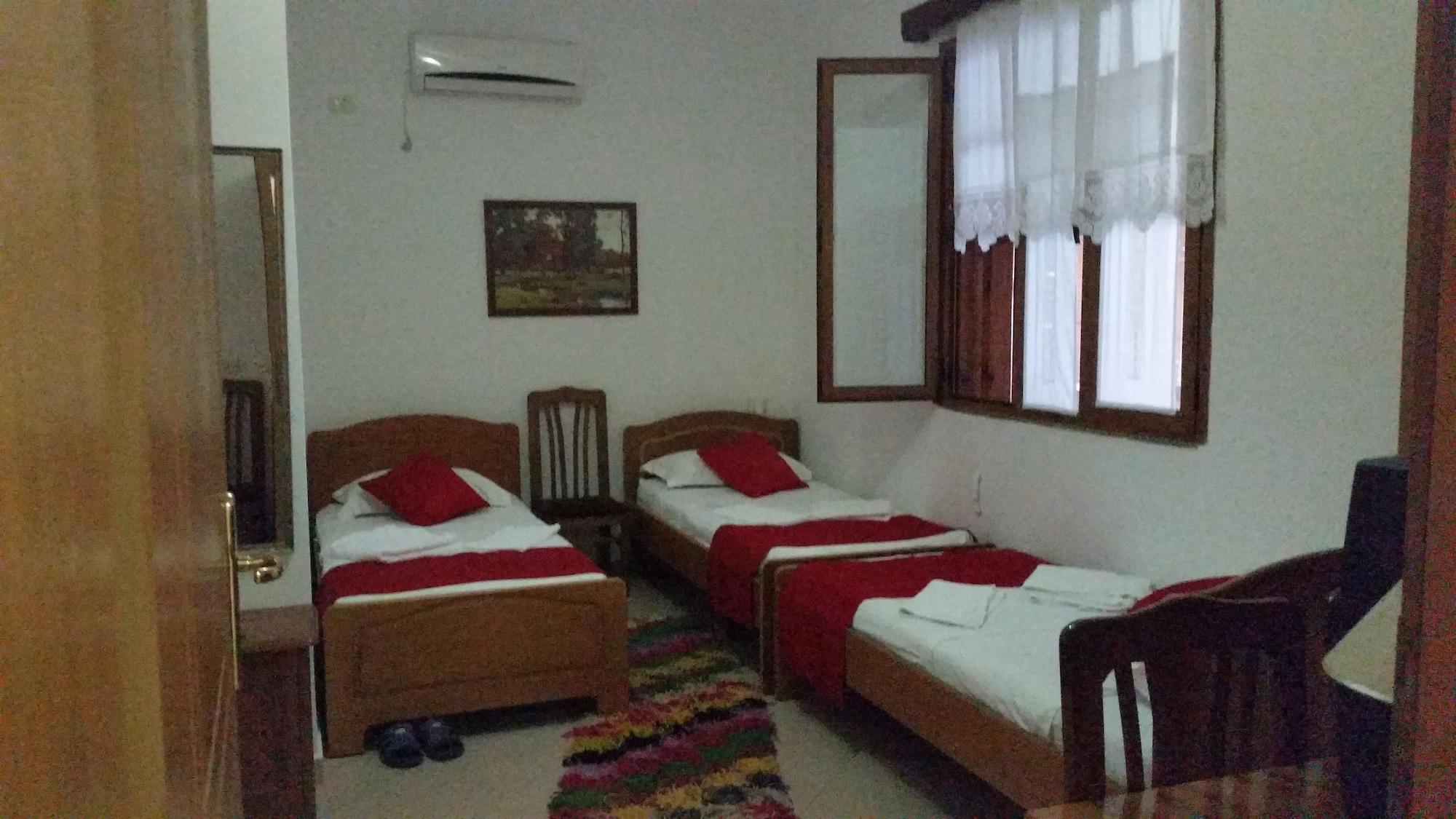 Hotel Berati Εξωτερικό φωτογραφία